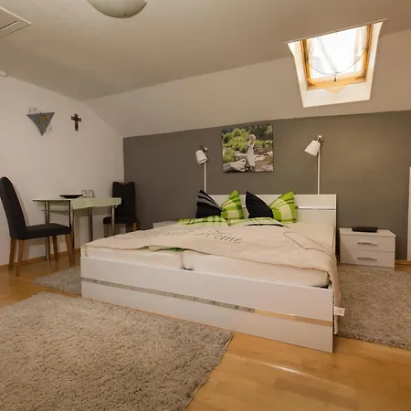Bed and breakfast Mayer-schiller 3*