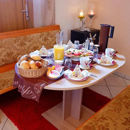 Fruehstueckspension Mayer-schiller فندق مبيت وإفطار 3*